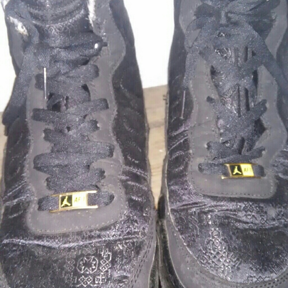Nike jordans